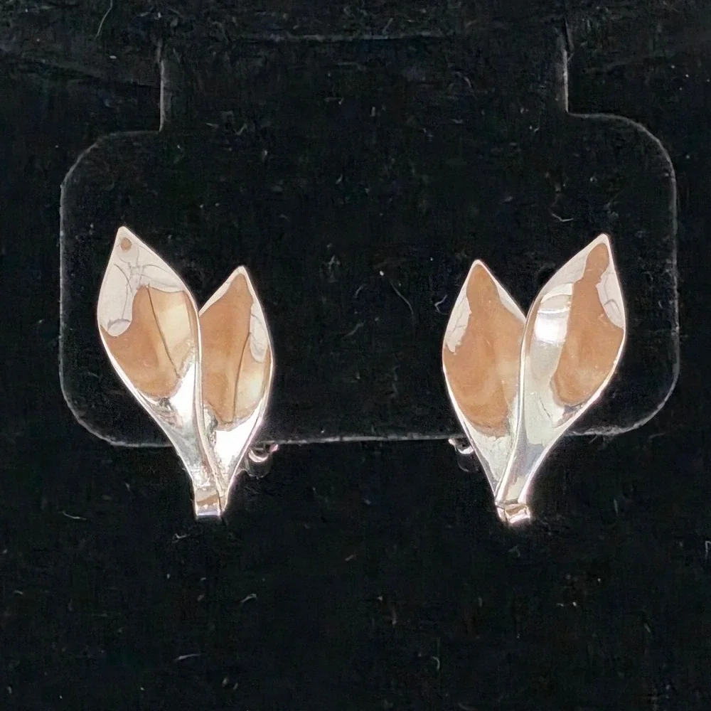 Vintage Silver Tone Double Leaf Clip On Earrings Botanical Modernist Jewelry